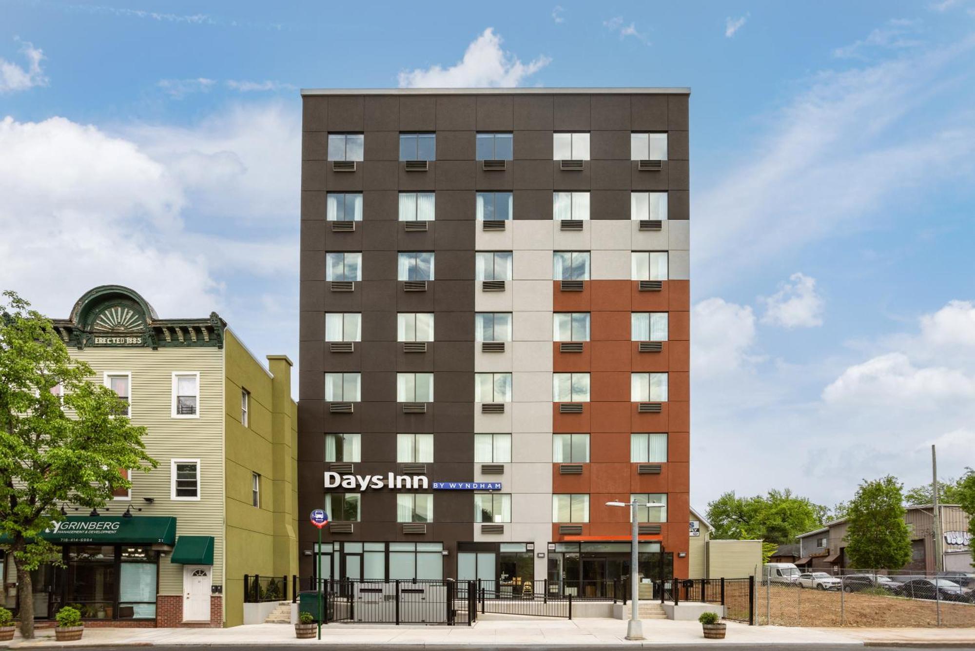 Days Inn By Wyndham Staten Island New York Exterior foto